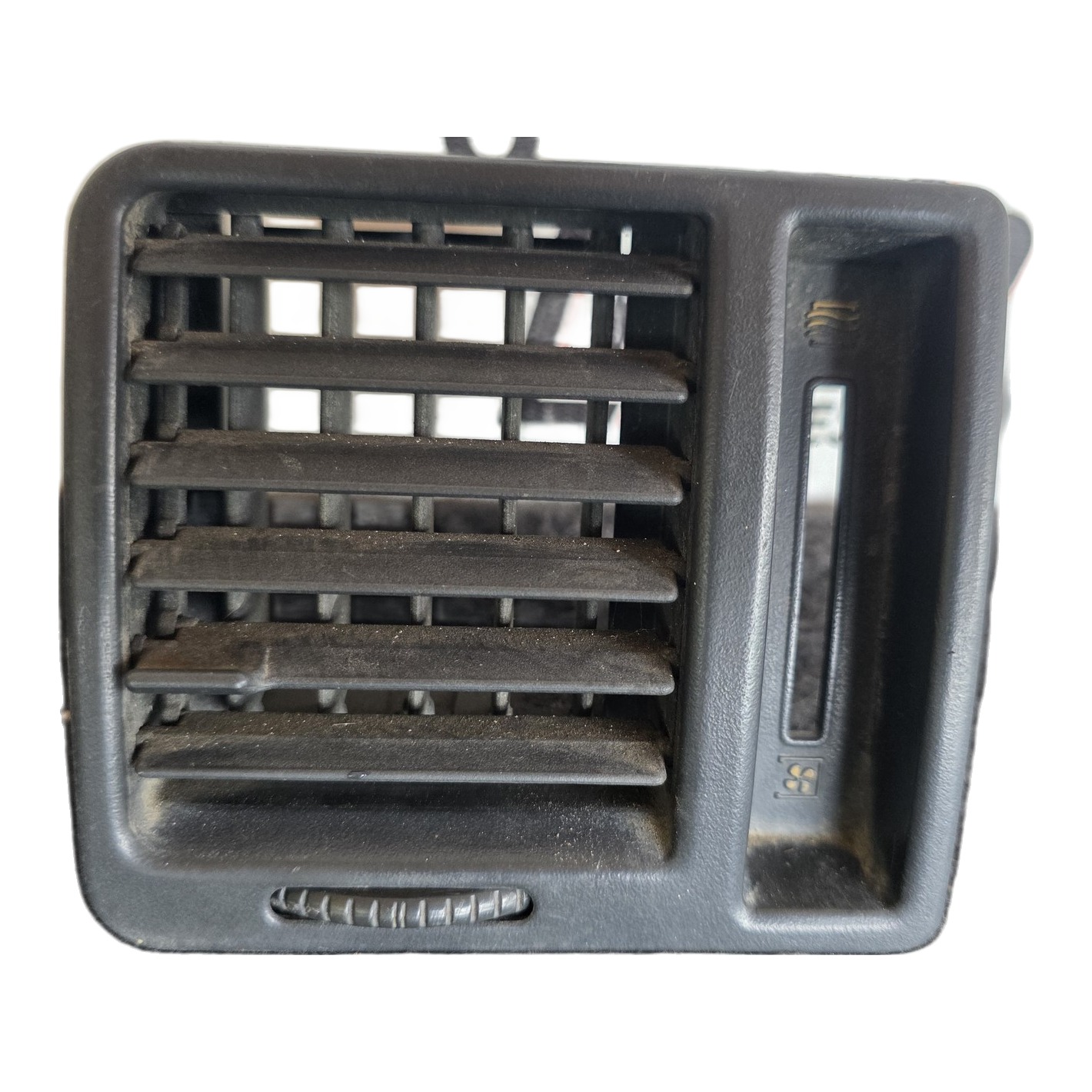 Rejilla De Aire Millare Derecha Mazda 323 1.3 1989 MT