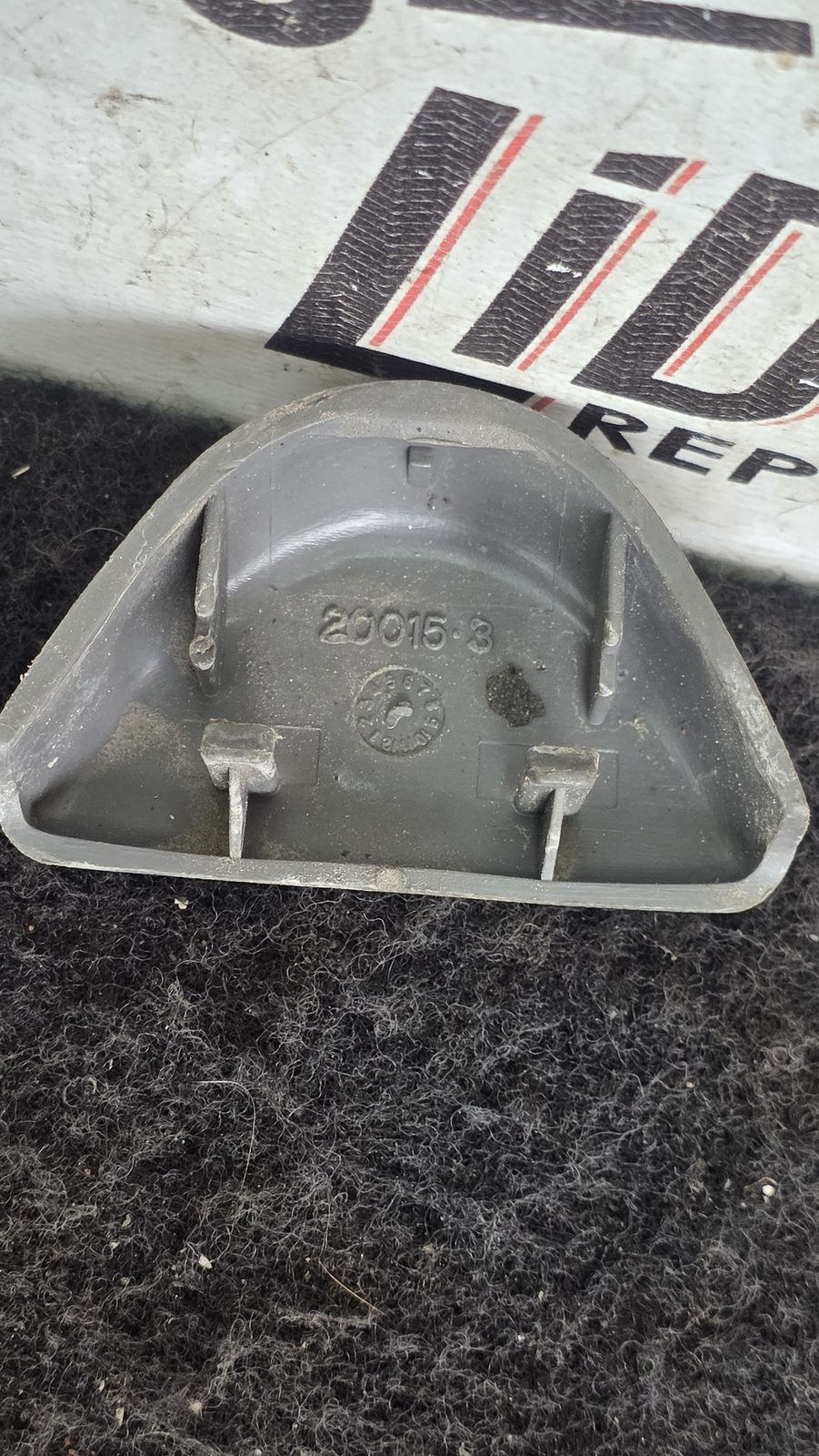 Tapa Cobertor Tornillo Cinturon Delantero Nissan Sentra B13 1.6 1994 MT
