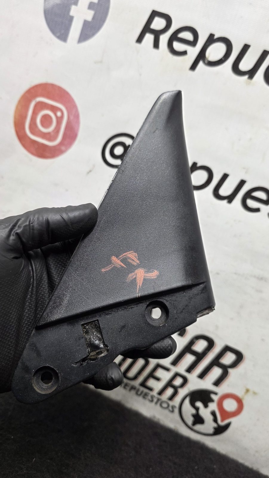 Cobertor Tapa Interior Espejo Retrovisor Der Nissan Sentra B13 1.6 1994 MT