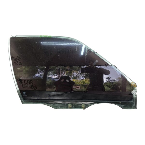 Vidrio Puerta Delantero Derecho Mazda 323 HB 1.3 1989 MT