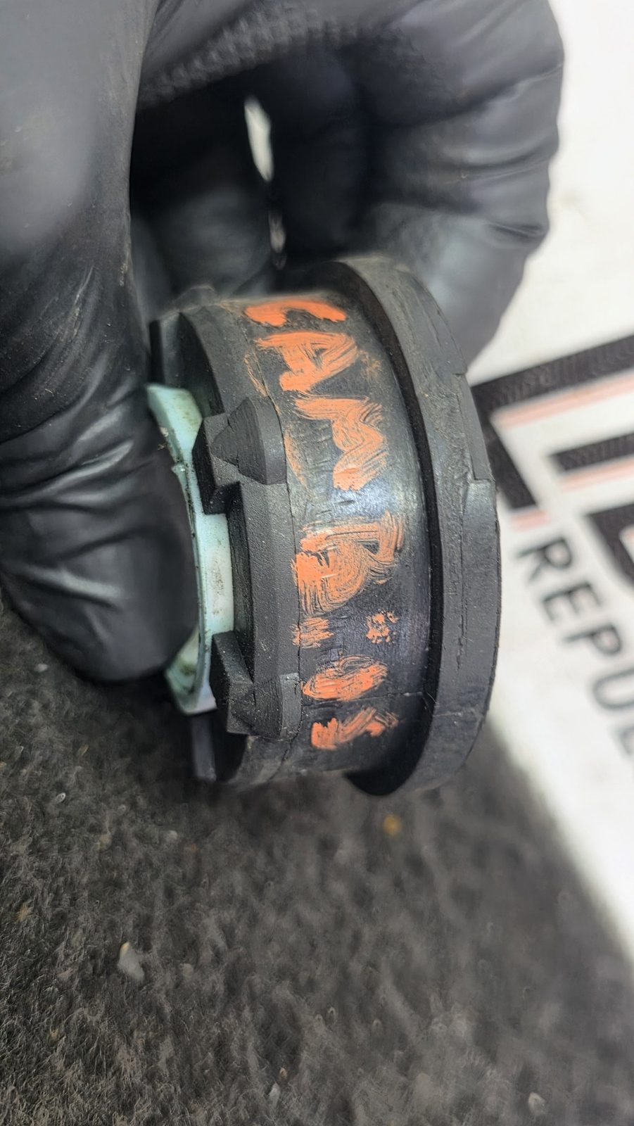 Buje guarda polvo barra selectora Cambios Chevrolet Aveo GT 1.6 2011 MT