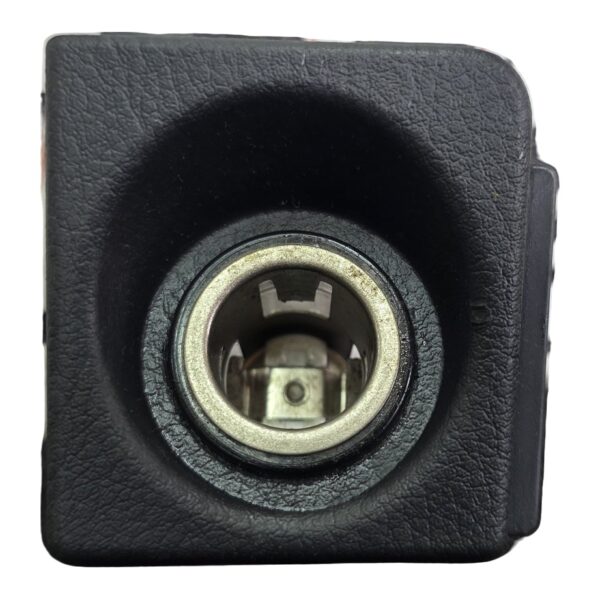 Encendedor toma 12v millare Chevrolet Aveo GT 1.6 2011 MT