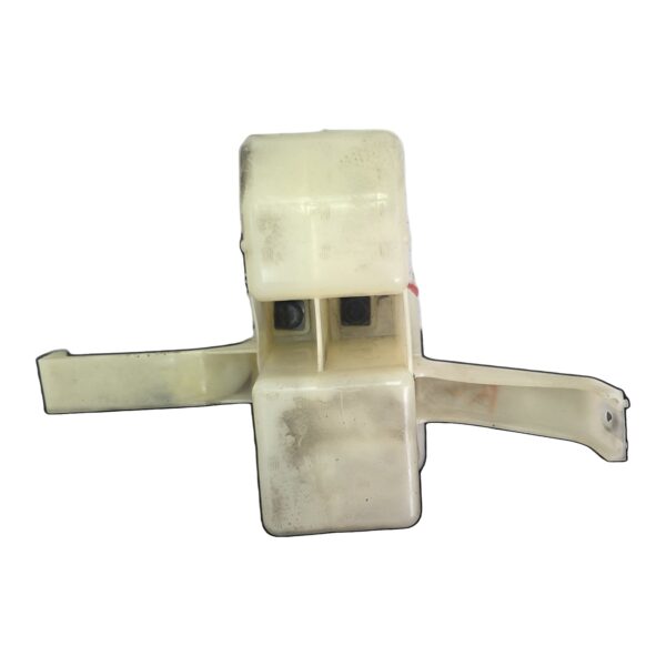 Soporte bumper trasero Izq Chevrolet Aveo GT 1.6 2011 MT