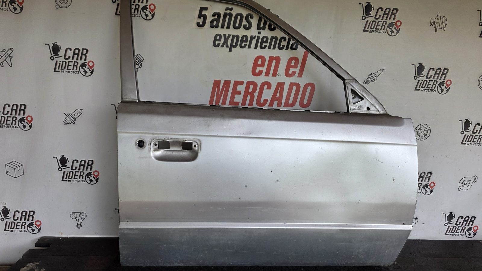 Puerta Delantera Derecha Mazda 323 HB 1.3 1989 MT