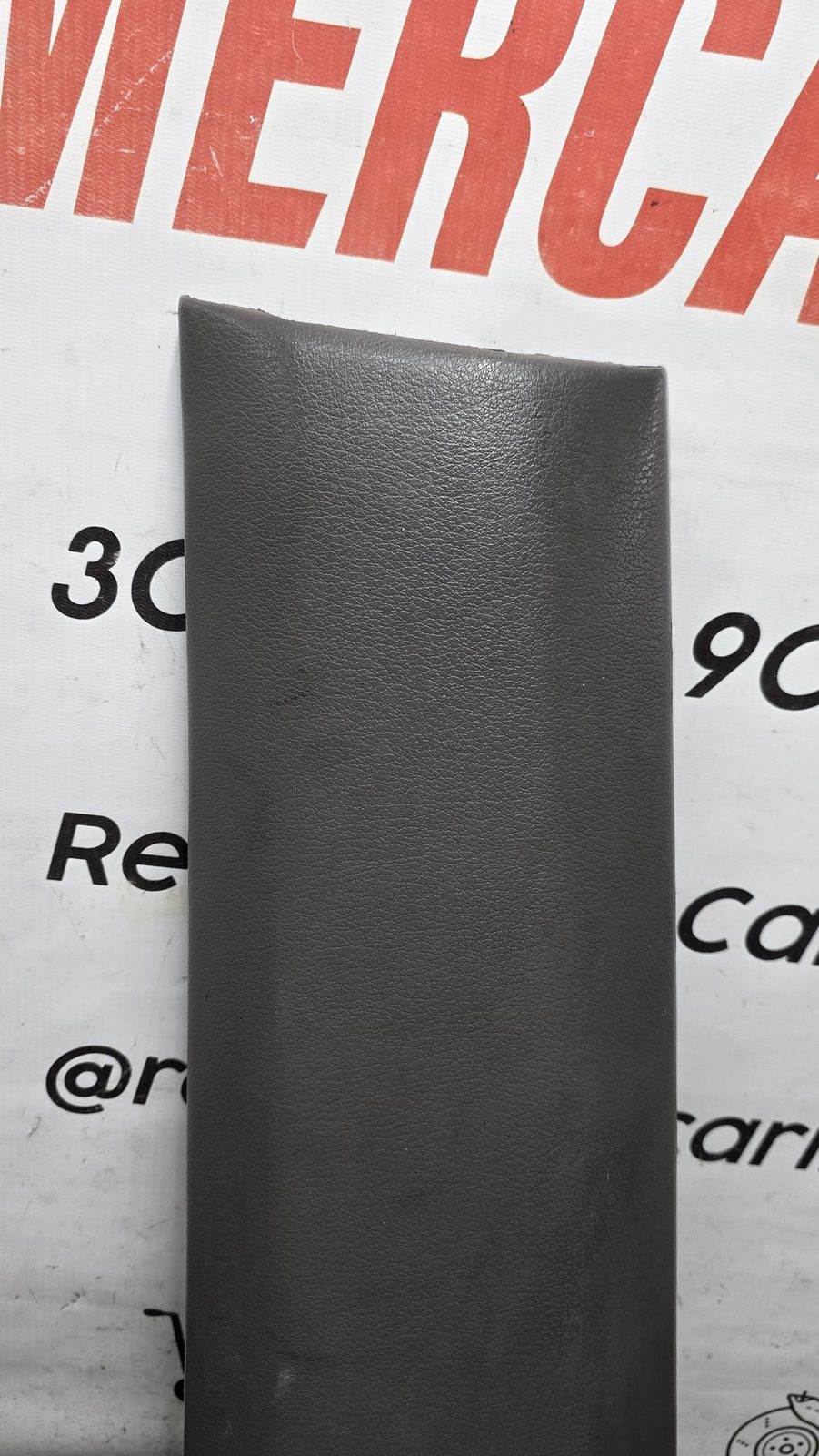 Cobertor Cinturon Inferior Delantero Izquierdo Nissan Sentra B13 1.6 1994 MT