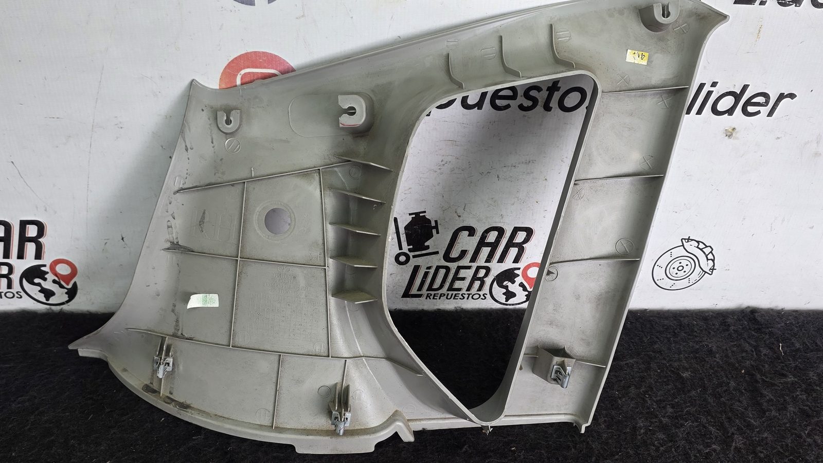 Cobertor Cinturon Trasero Derecho superior Chevrolet Aveo GT 1.6 2011 MT