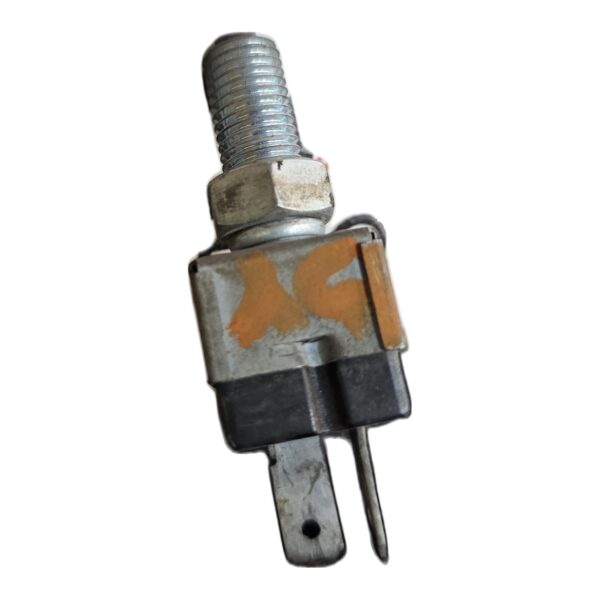 Interruptor switch pedal freno luz Stop Mazda 323 1.3 1989 MT