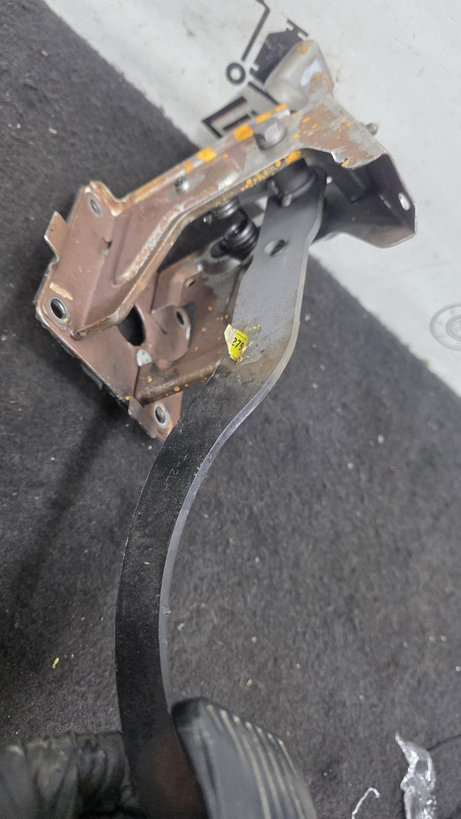 Pedal clutch embrague Chevrolet Aveo GT 1.6 2011 MT