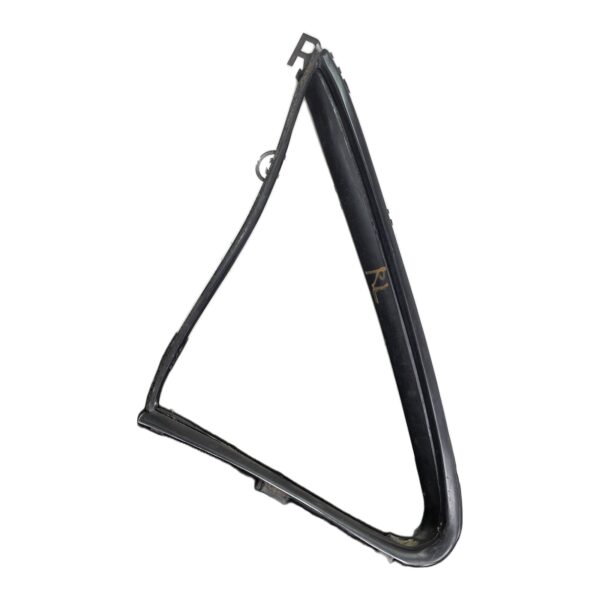Empaque Vidrio Trasero Izq Triangulo Nissan Sentra B13 1.6 1994 MT