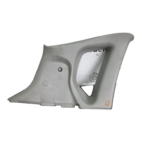 Cobertor Cinturon Trasero Izquierdo superior Chevrolet Aveo GT 1.6 2011 MT